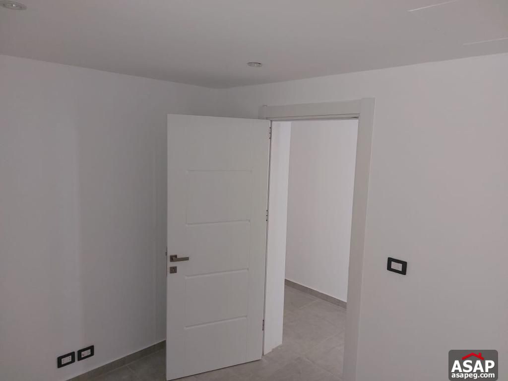 Apartment in Eastown Compound for Rent