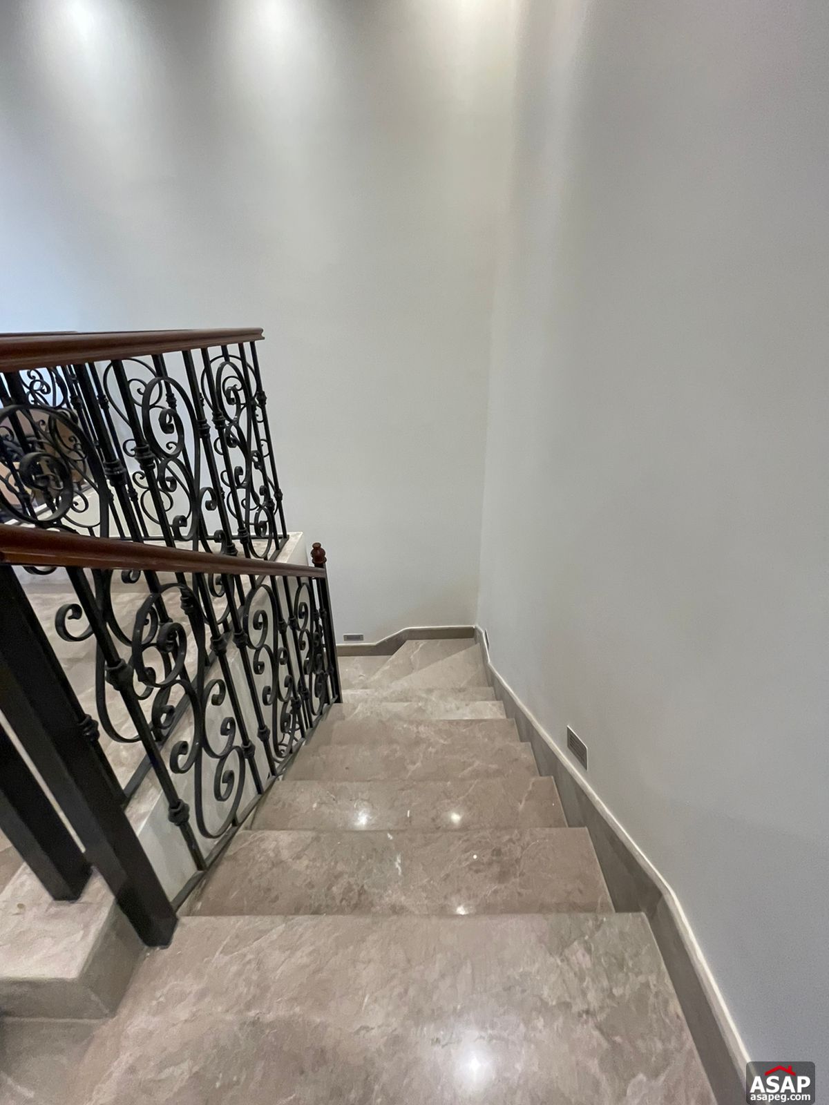 Duplex with Garden for Rent in Eastown Sodic