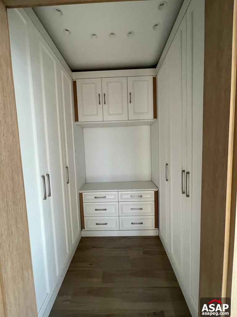 Triplex for Rent in Eastown Compound Triplex for Rent in Eastown Compound