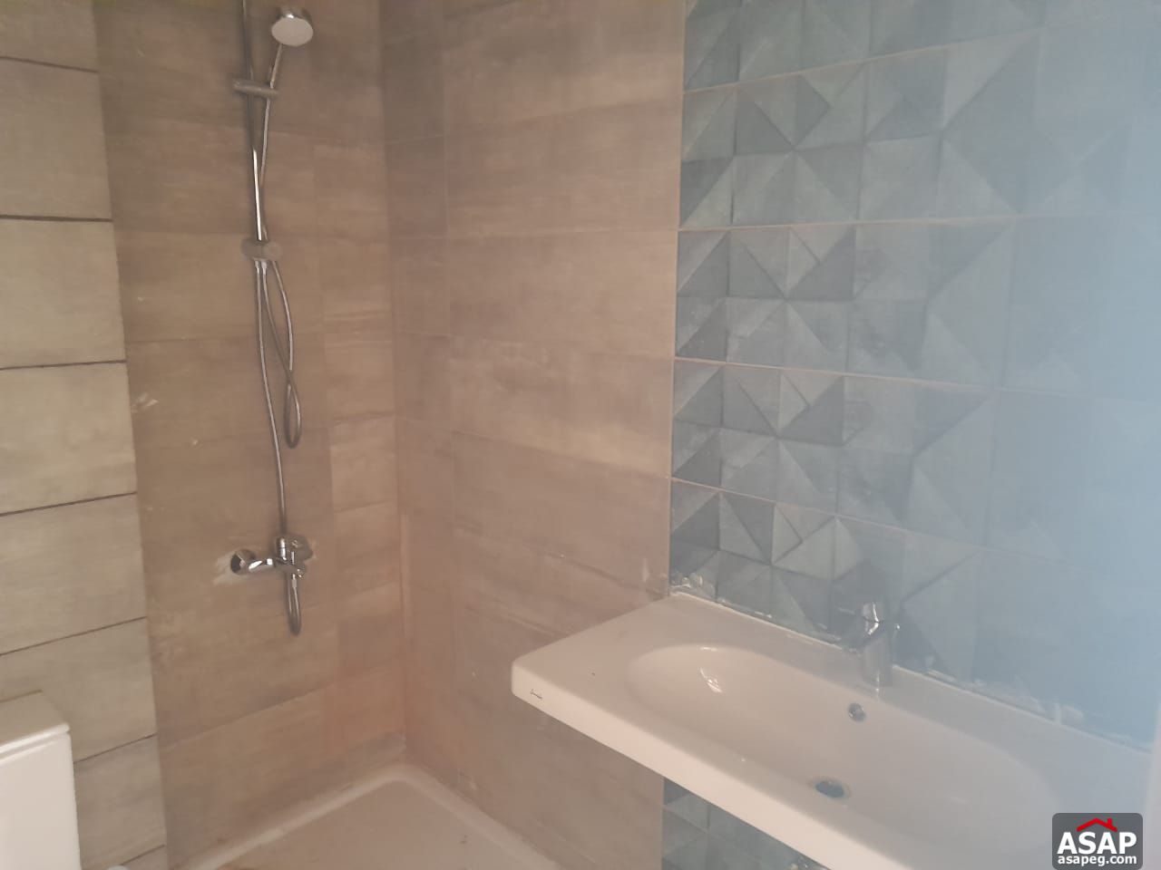 Town House for Sale in La Vista Compound Town House for Sale in La Vista Compound