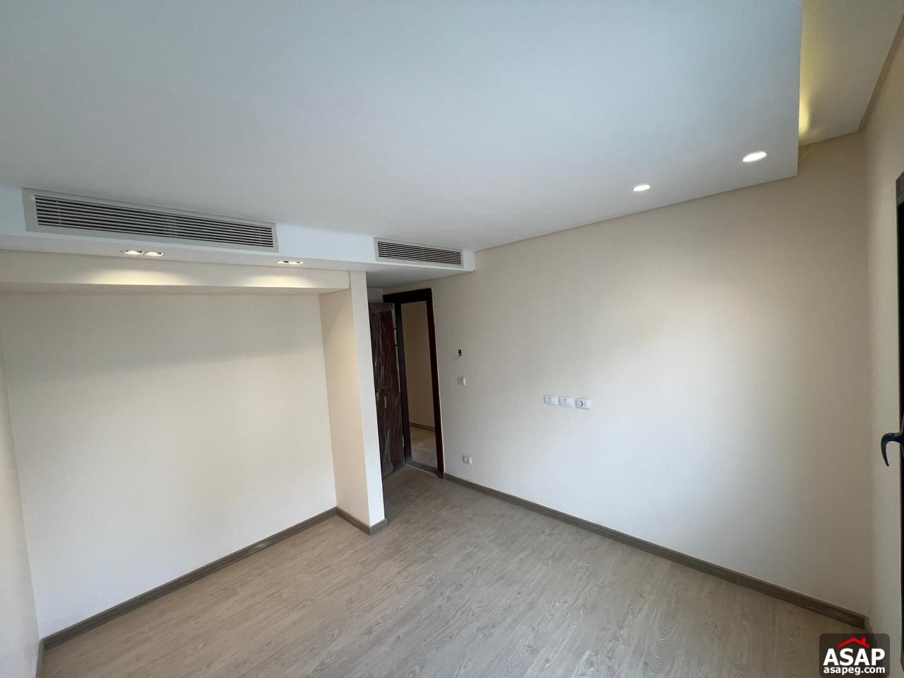 Apartment with Private Pool for Rent in Trio Gardens Apartment with Private Pool for Rent in Trio Gardens