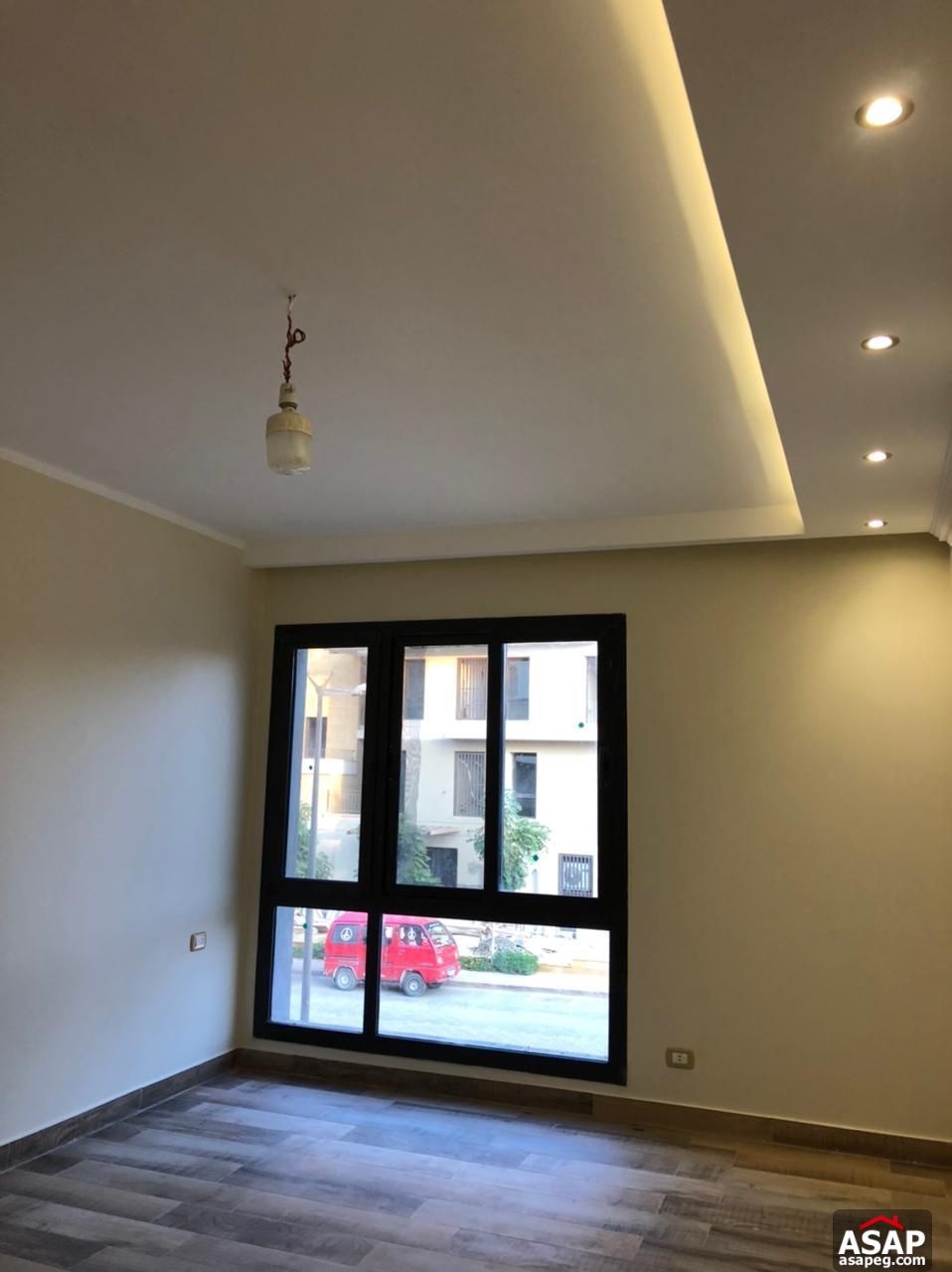 Duplex with Garden for Rent in Eastown Duplex with Garden for Rent in Eastown