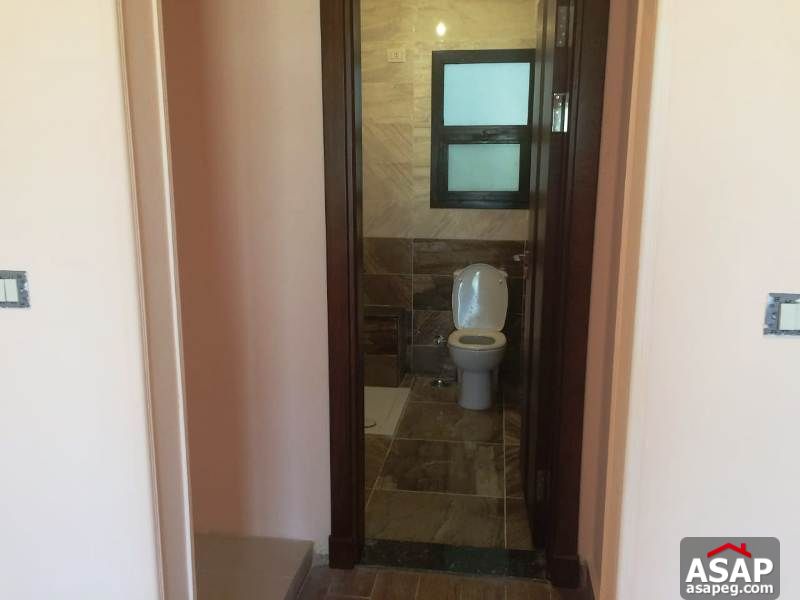 Apartment for Rent with Park View in Eastown