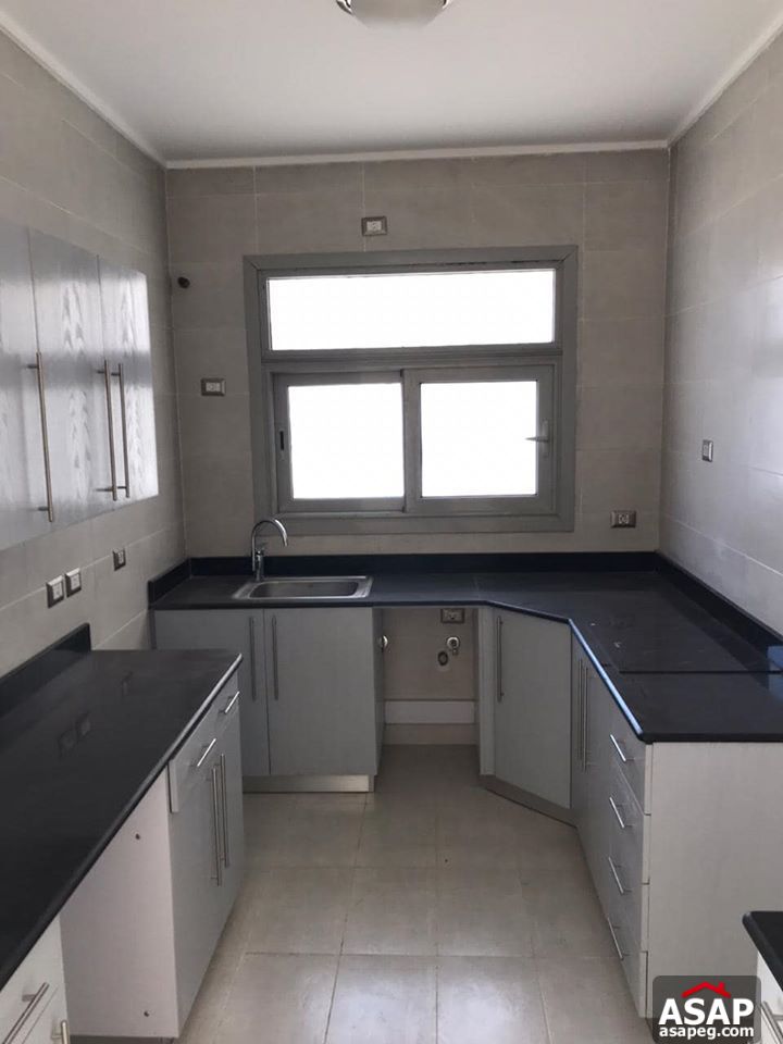 Studio for Rent in Village Gate Studio for Rent in Village Gate