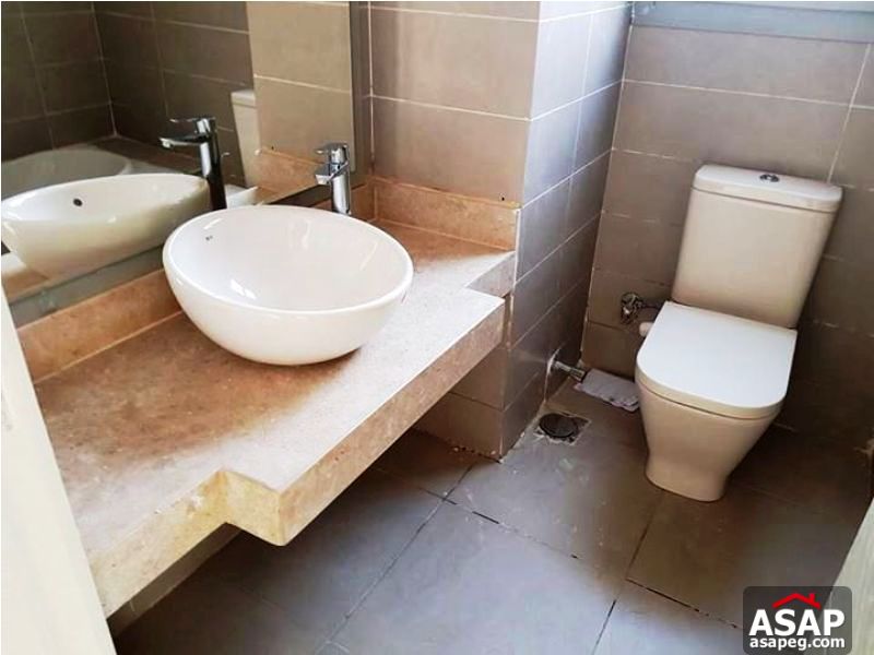 Studio for Rent in Village Gate Studio for Rent in Village Gate