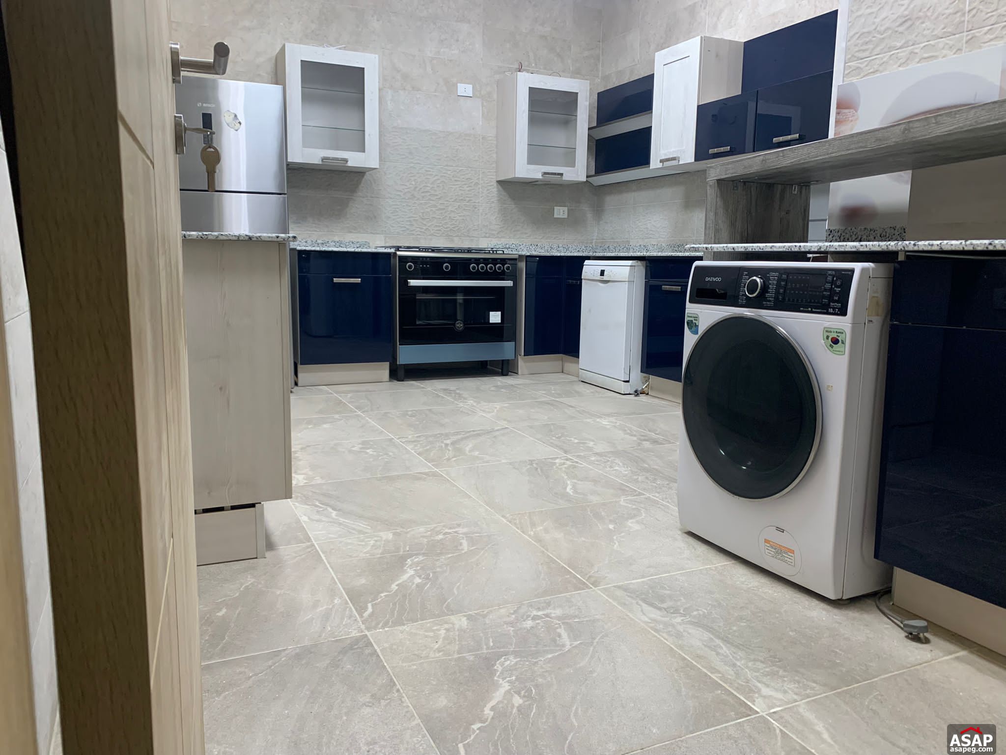 Furnished Penthouse for Rent in Fifth Square Furnished Penthouse for Rent in Fifth Square