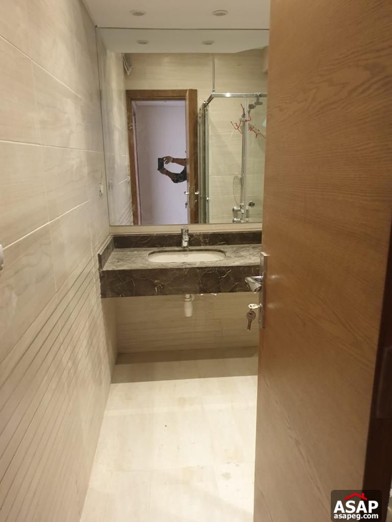 Duplex with Garden for Rent in Eastown Duplex with Garden for Rent in Eastown