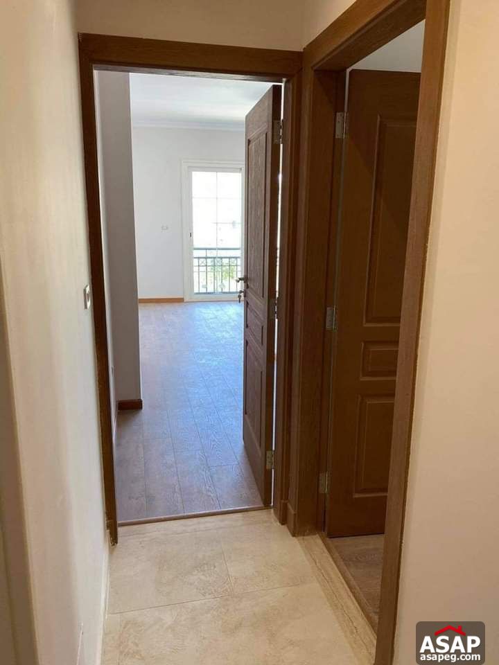 Apartment for Rent in Regents Park Compound