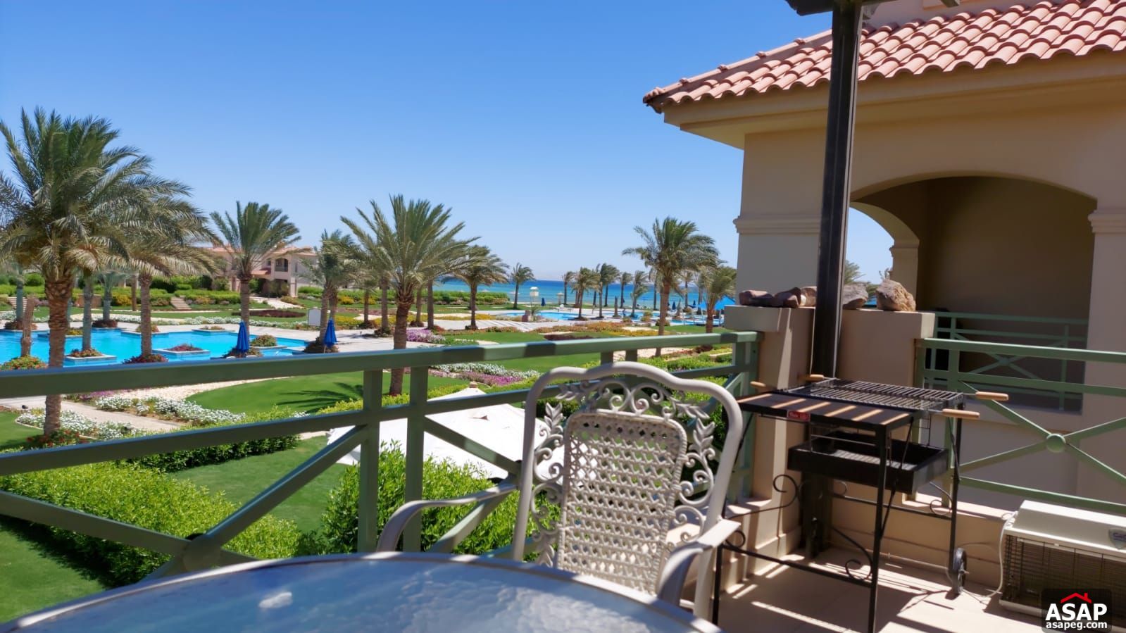 Twin House for Sale in La Vista Bay Twin House for Sale in La Vista Bay