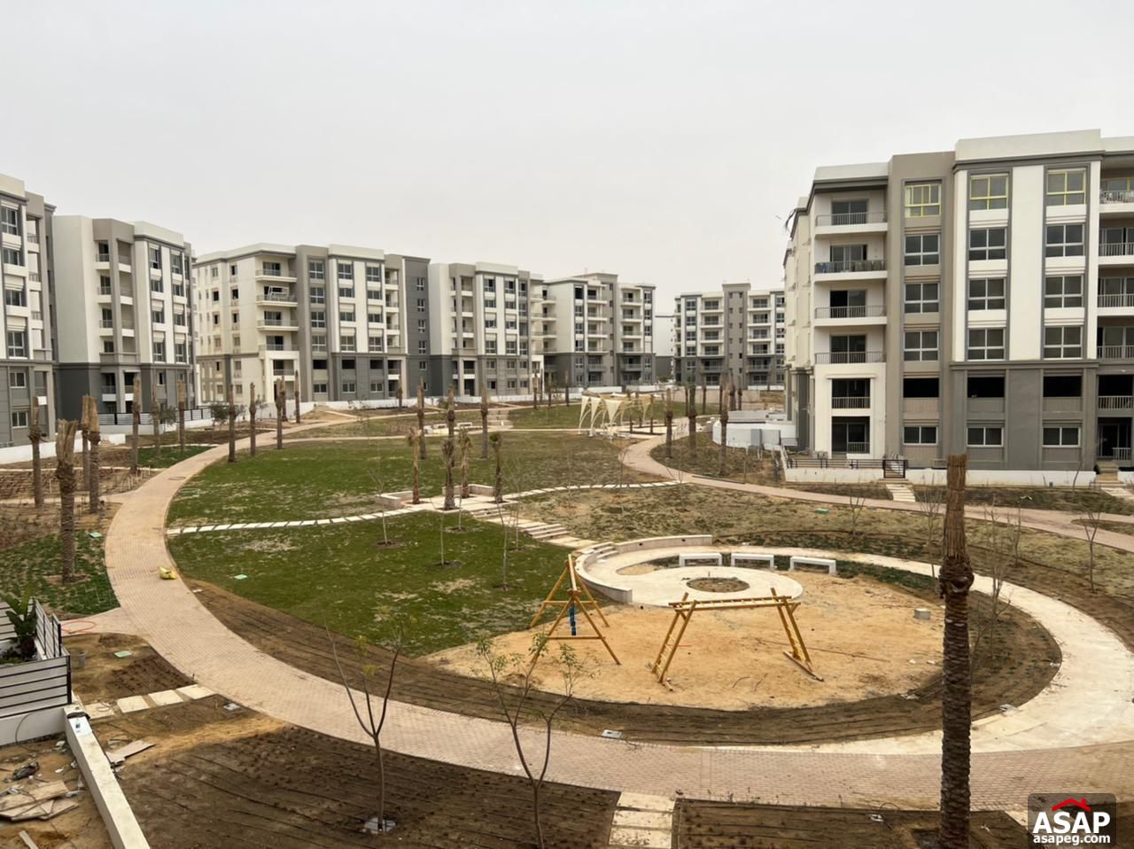 Apartment for Sale in Hyde Park Compound