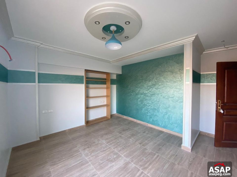 Apartment for Rent in the Square Apartment for Rent in the Square