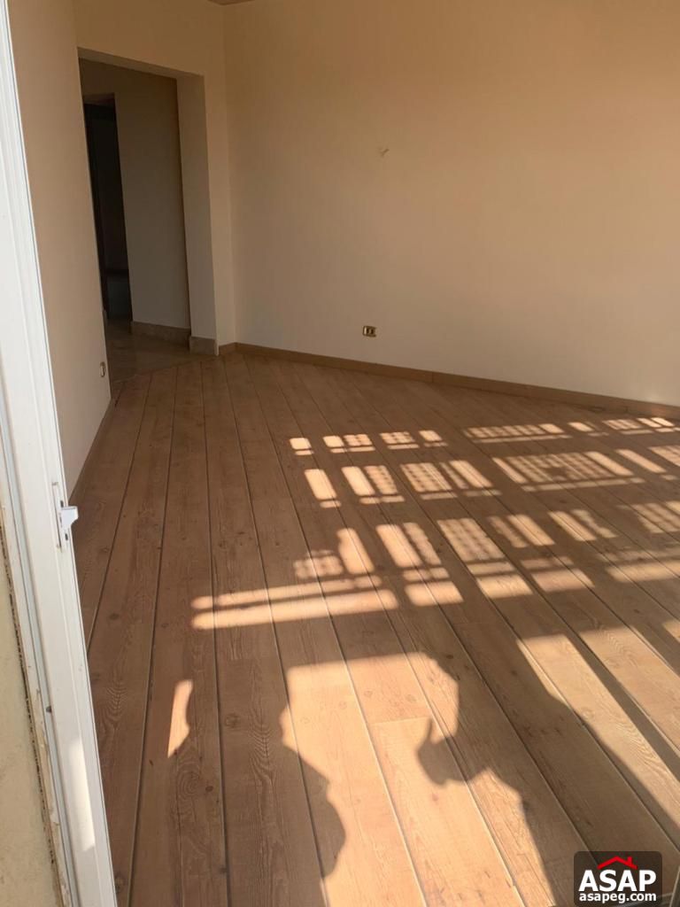 Stand Alone with Swimming Pool for Sale in Lake View Stand Alone with Swimming Pool for Sale in Lake View