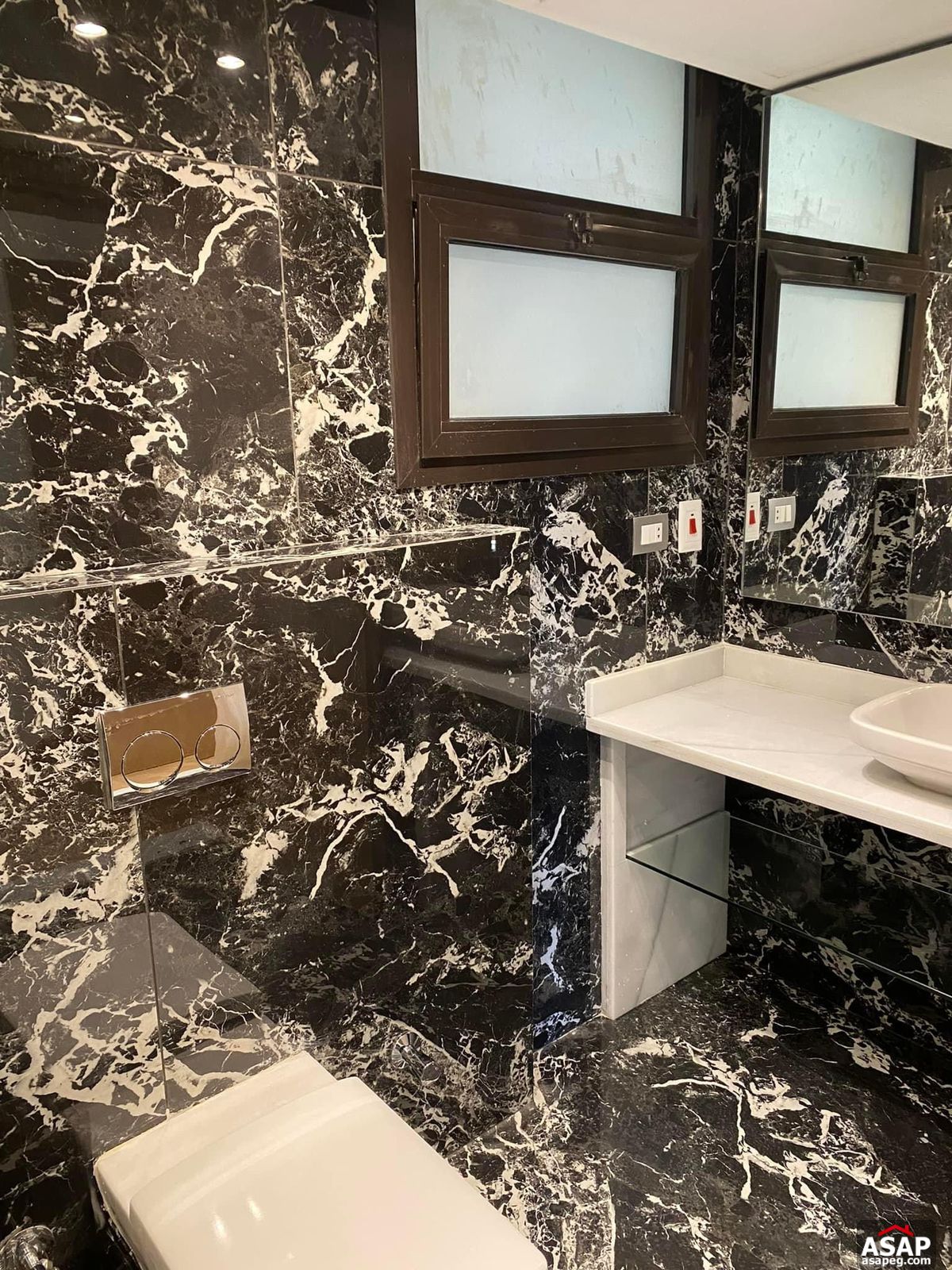 Duplex with Garden or Rent in Eastown