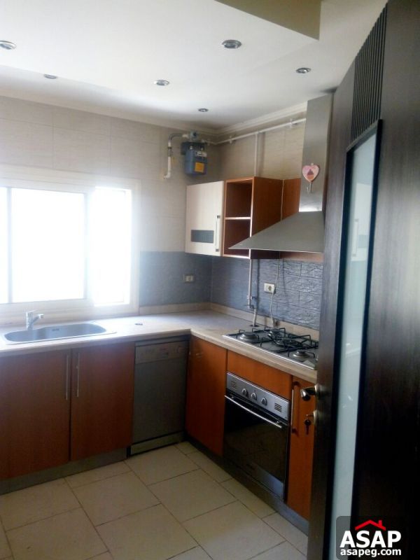 Penthouse with Pool for Rent in West Golf Penthouse with Pool for Rent in West Golf