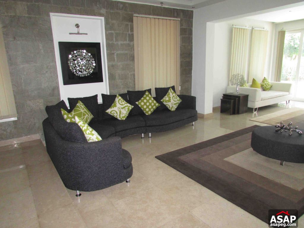 Stand Alone with Pool for Rent in Lake View Stand Alone with Pool for Rent in Lake View