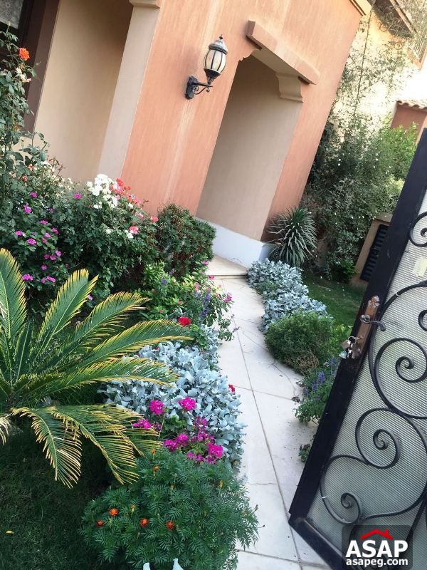 Villa with Big Garden for Rent in New Cairo