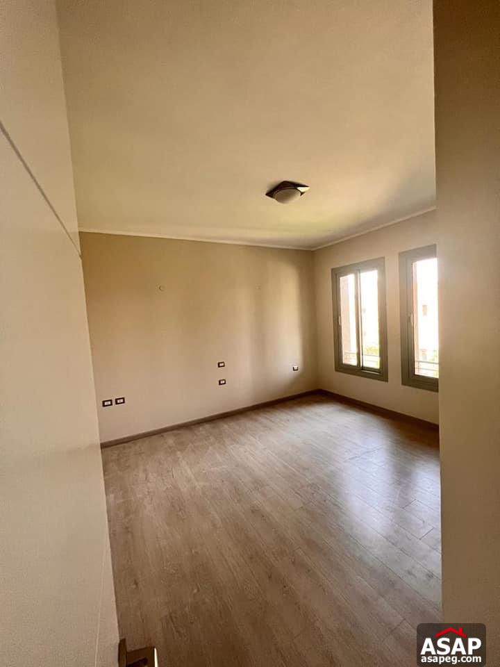 Semi Furnished Apartment in Vilage Gate for Rent Semi Furnished Apartment in Vilage Gate for Rent