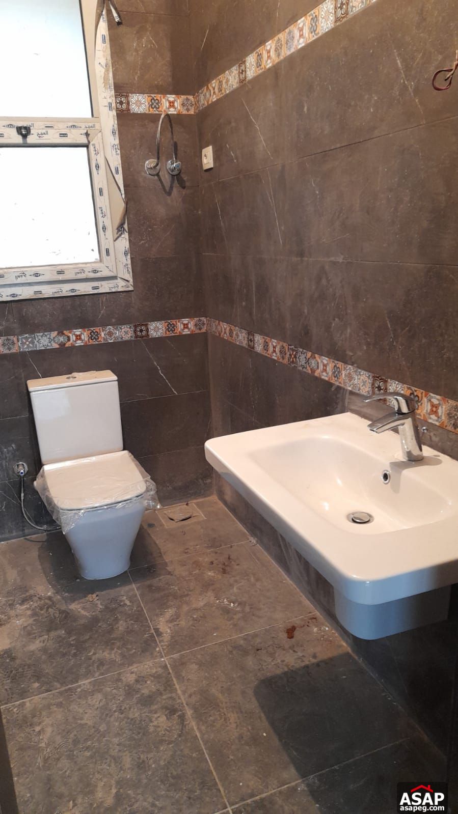 Apartment for Sale in Village Gate Apartment for Sale in Village Gate