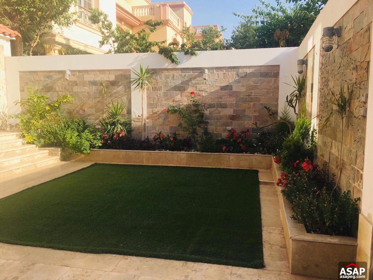 Villa with Swimming Pool for Sale in La Rose Villa with Swimming Pool for Sale in La Rose