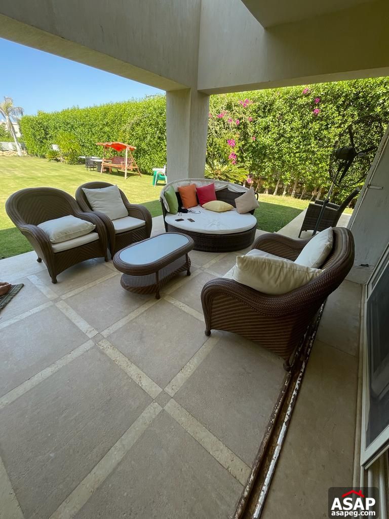 Finished Villa with Lake View for Sale in Hacienda Bay Finished Villa with Lake View for Sale in Hacienda Bay