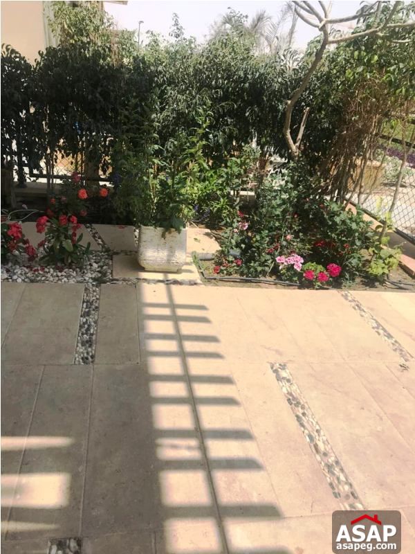 Duplex with Garden for Sale in Eastown Duplex with Garden for Sale in Eastown