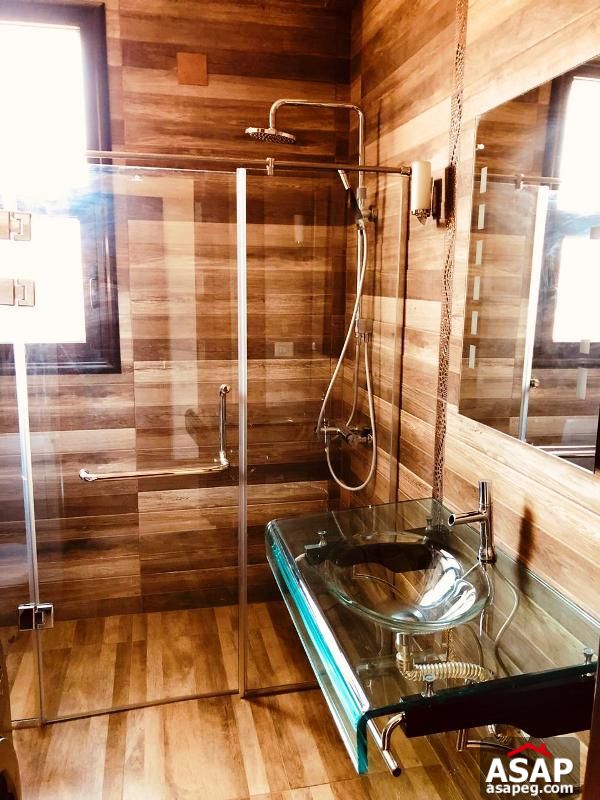 Luxury Villa for Rent in Swan Lake Luxury Villa for Rent in Swan Lake