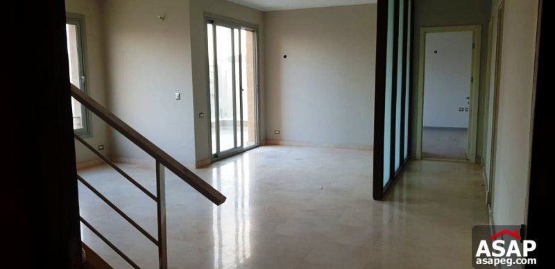 Penthouse in Village Gate Palm Hills for Rent