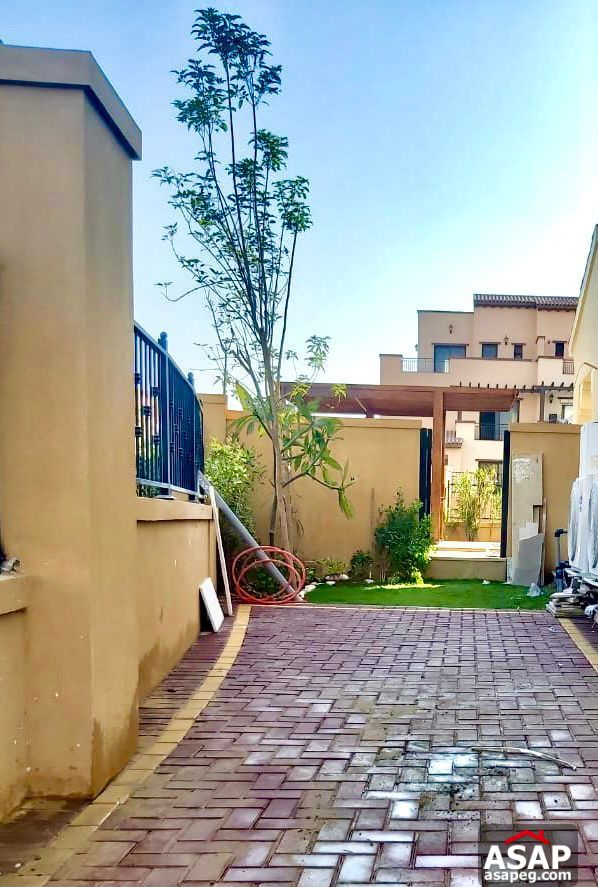 Town House with Swimming Pool for Rent in Mivida Compound Town House with Swimming Pool for Rent in Mivida Compound