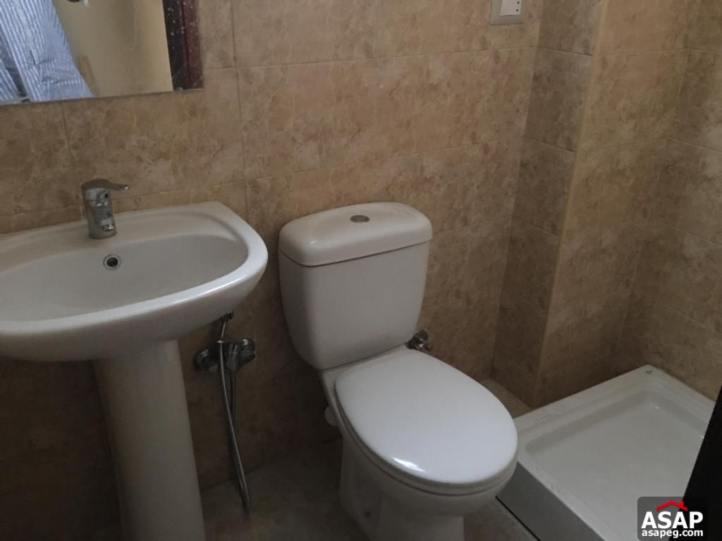 Duplex with Garden View in Eastown for Rent