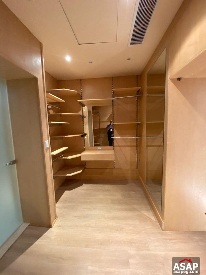 Stand Alone with Big Garden for Rent in Allegria