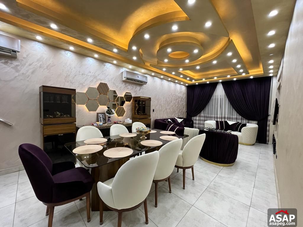 Penthouse with Roof for Sale in Galleria Moon Valley Penthouse with Roof for Sale in Galleria Moon Valley