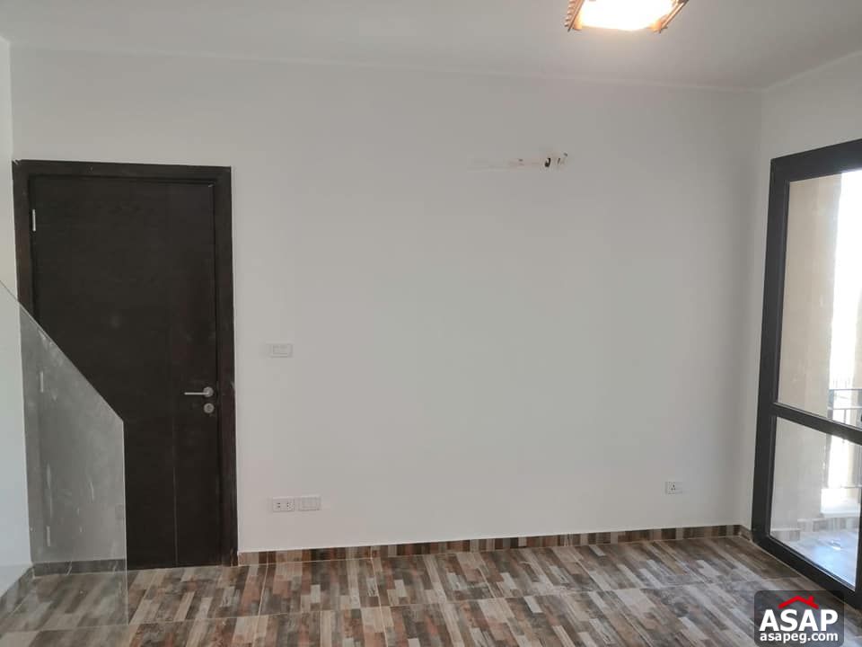 Duplex with Roof for Rent in Eastown