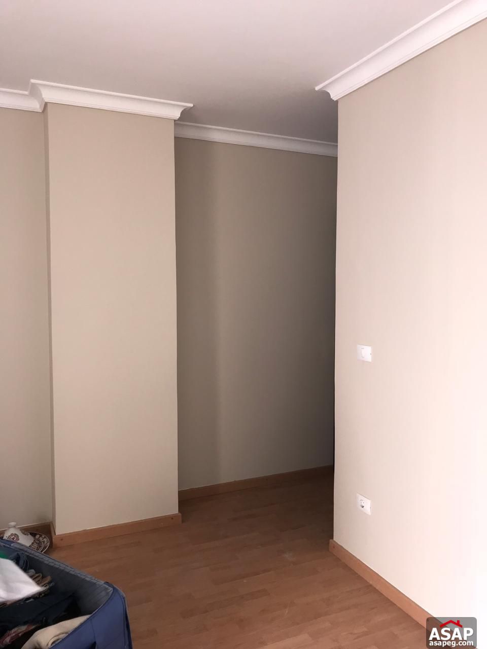 Apartment with Kitchen for Sale in Highland Park Compound Apartment with Kitchen for Sale in Highland Park Compound