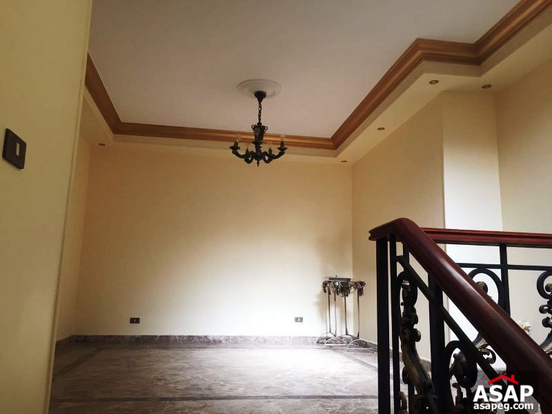 Villa for Rent in 6 October with a nice garden