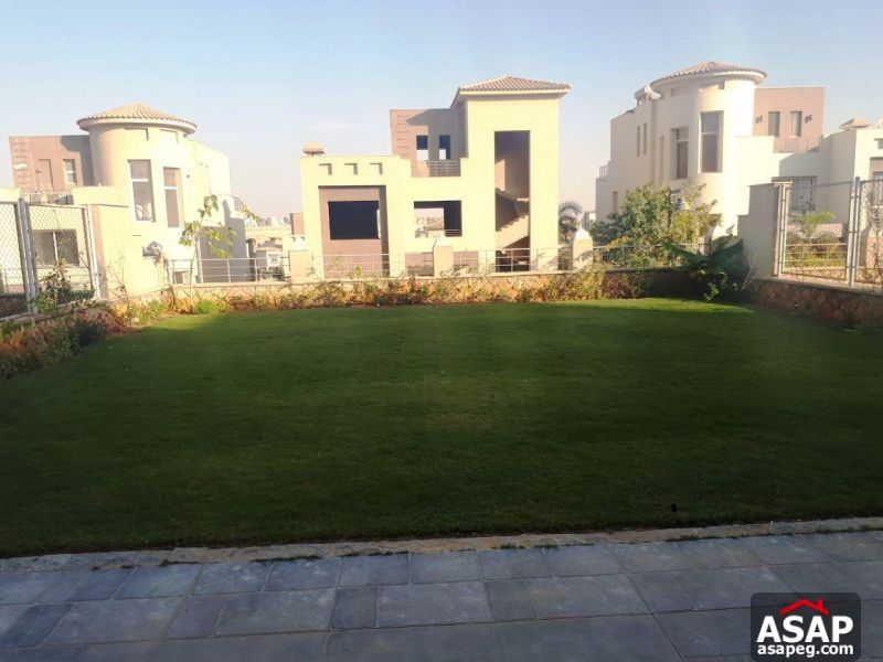 Villa for Rent in Sheikh Zayed