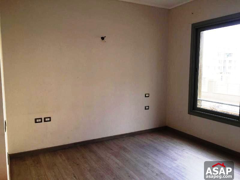 Apartment with Garden in Village Gate Apartment with Garden in Village Gate