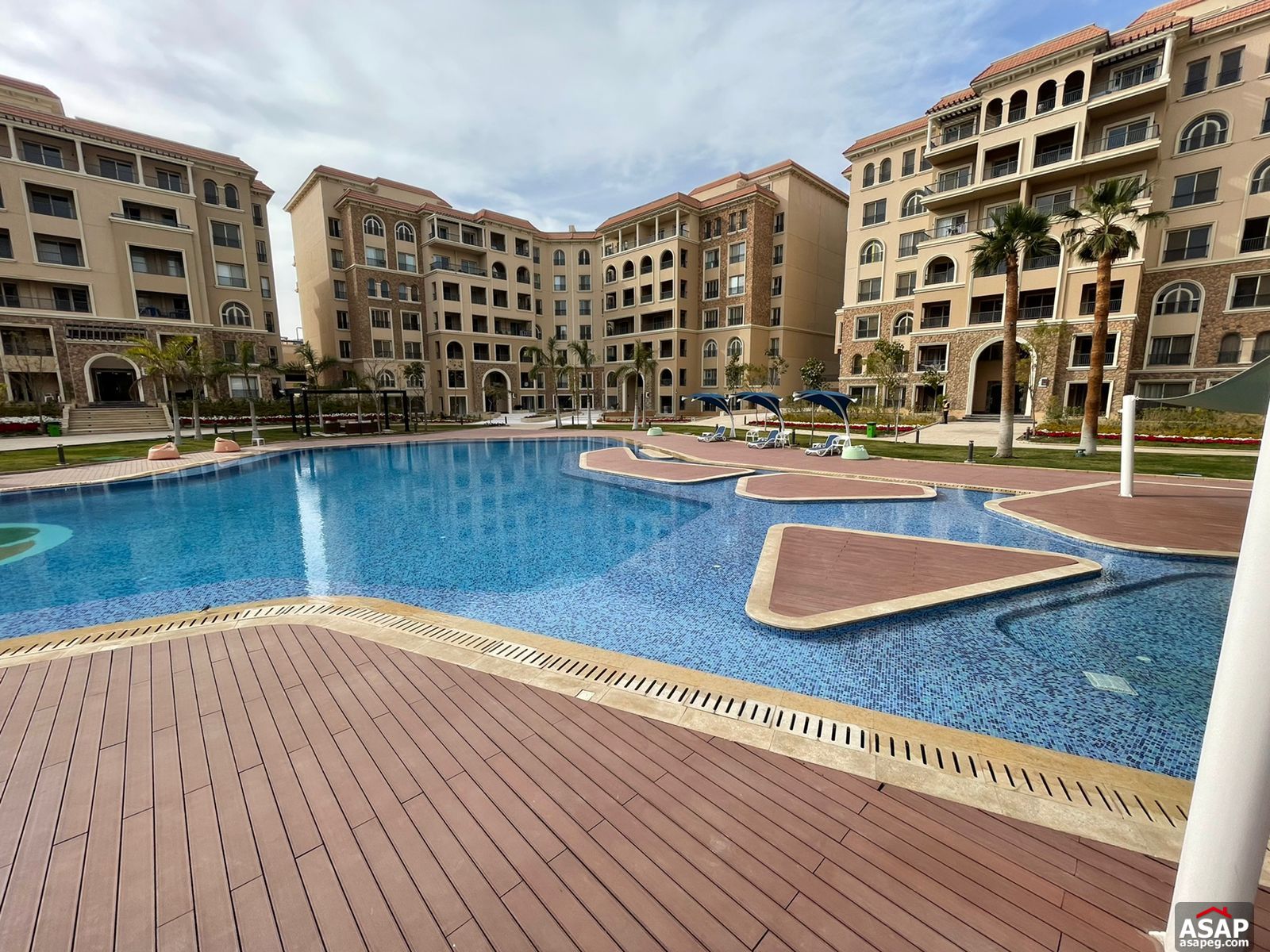 Ground Floor for Sale in 90 Avenue Ground Floor for Sale in 90 Avenue