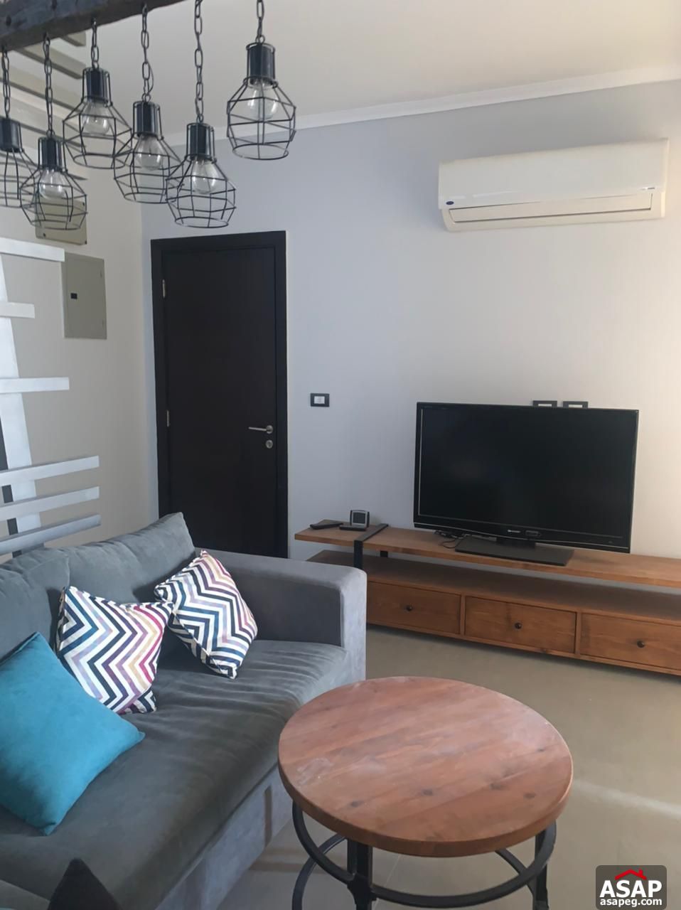 Furnished Penthouse for Rent in Eastown Furnished Penthouse for Rent in Eastown