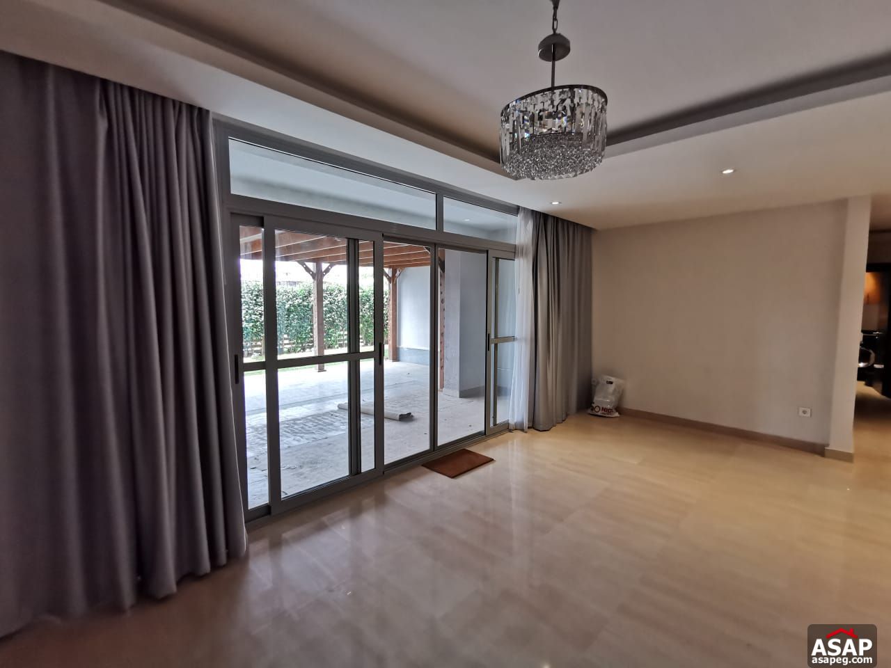 Apartment with Garden for Sale in CFC Apartment with Garden for Sale in CFC