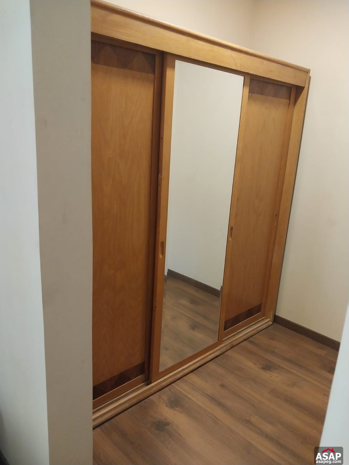 Furnished Apartment for Rent in 90 Avenue