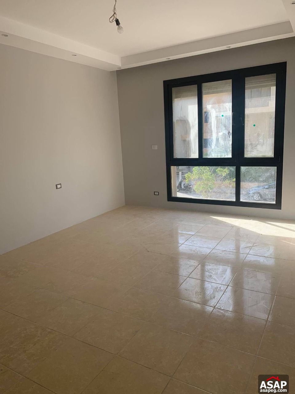 Duplex with Garden for Rent in Eastown Duplex with Garden for Rent in Eastown