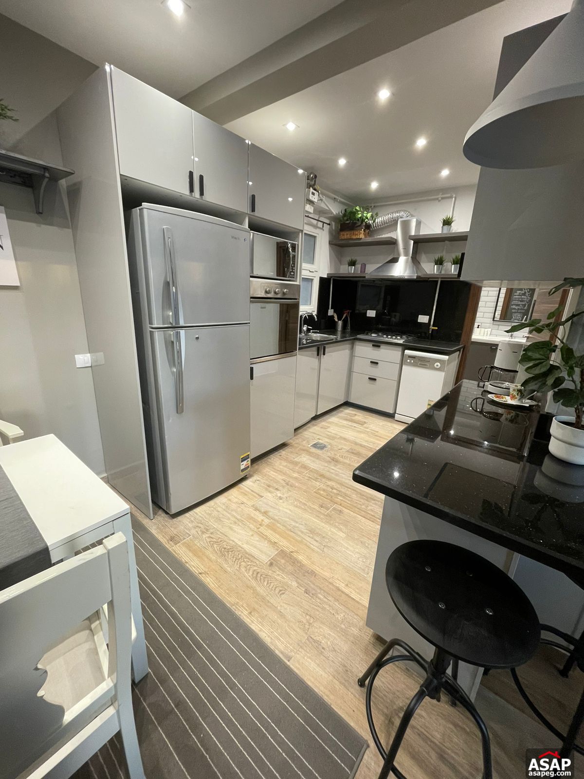 Studio for Rent in Hyde Park Compound Studio for Rent in Hyde Park Compound