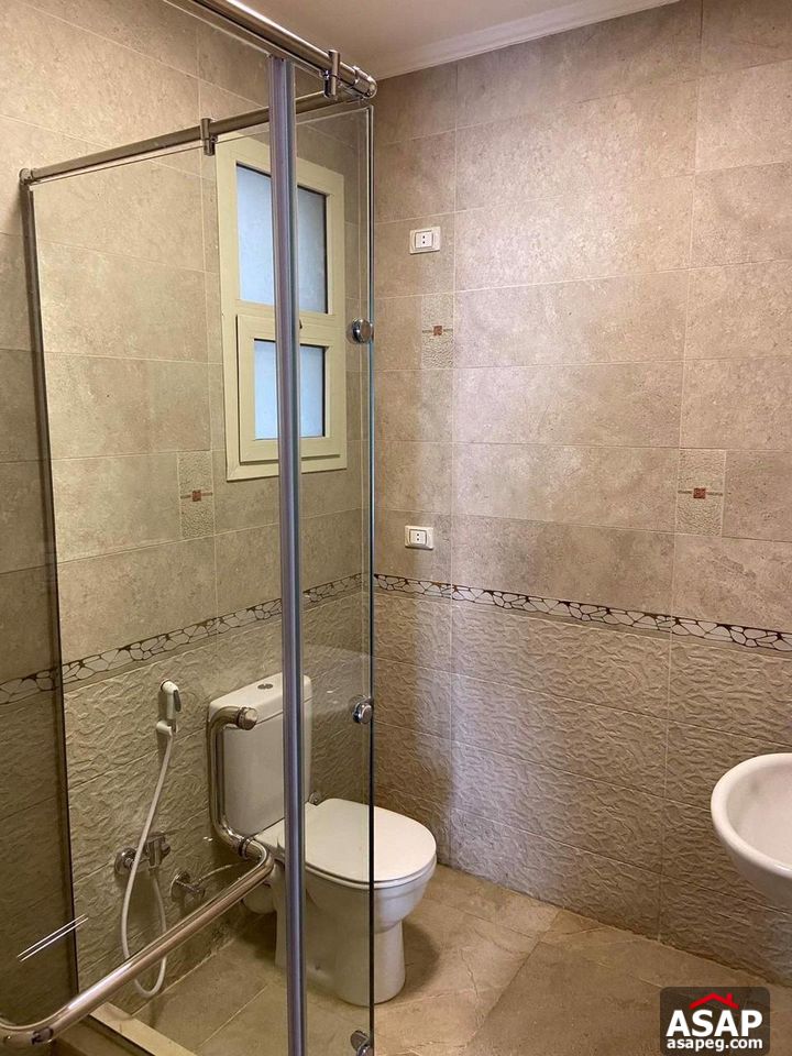 Duplex with Garden for Rent in Eastown Duplex with Garden for Rent in Eastown