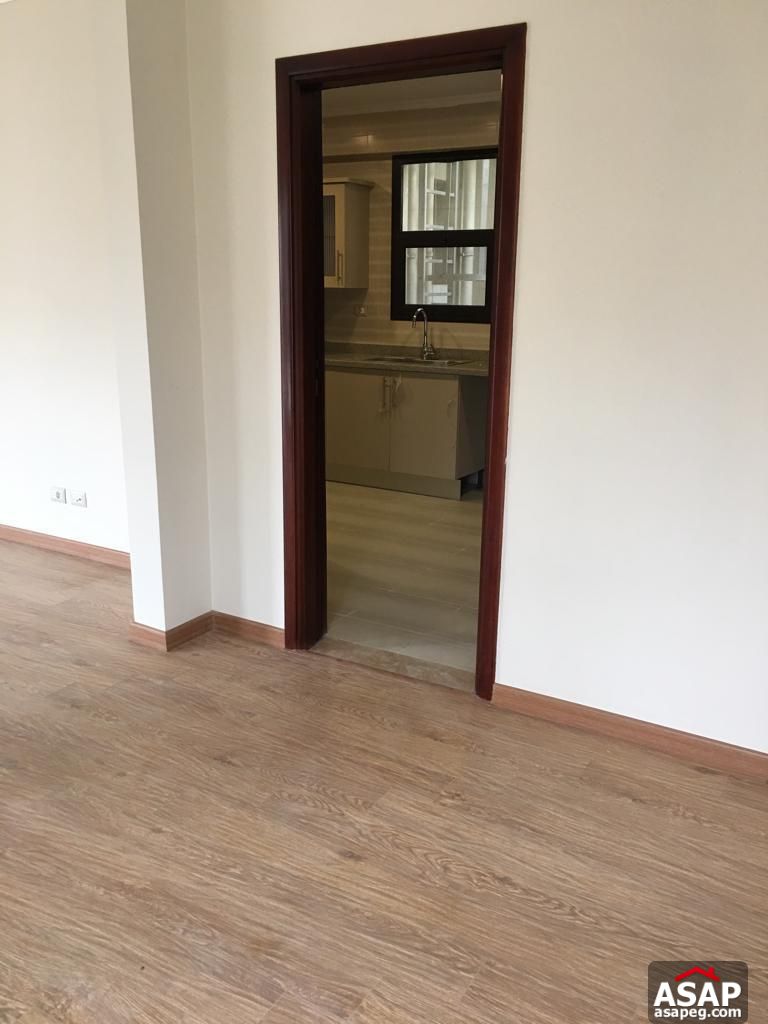 Triplex with Roof for Sale in Eastown