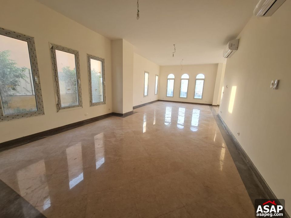 Stand Alone for Rent in Hyde Park