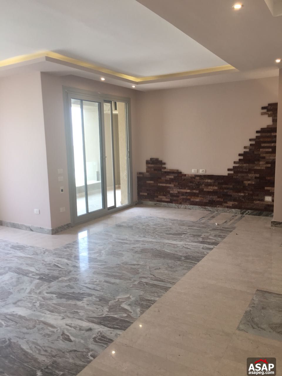 Apartment for Rent in Village Gate