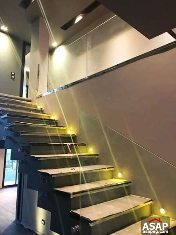 Twin House with Big Garden in Beverly Hills Twin House with Big Garden in Beverly Hills