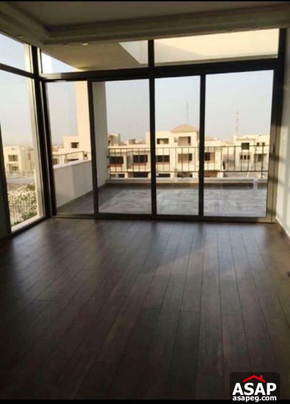 Twin House with Garden for Sale in Allegria