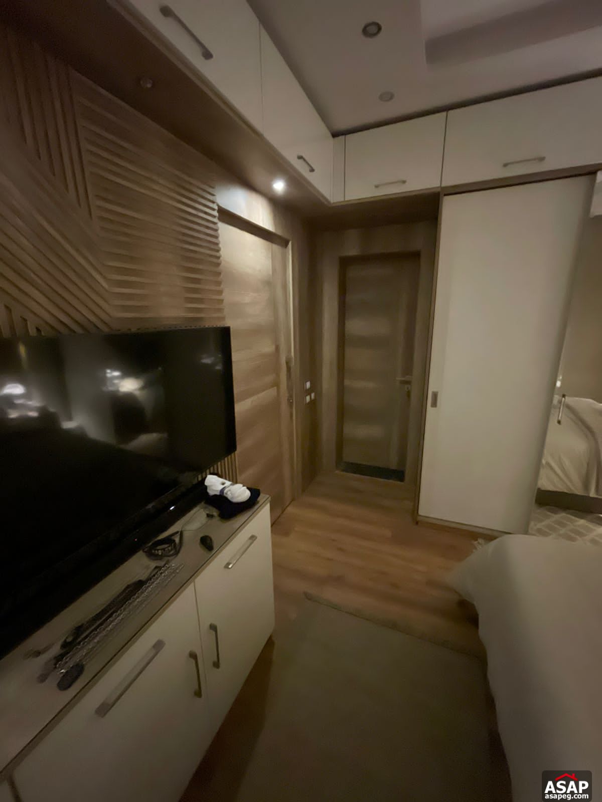 Studio with Garden for Sale in Regent's Park Studio with Garden for Sale in Regent's Park