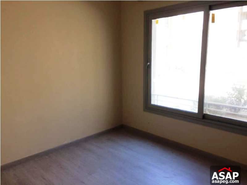 Apartment with Garden in Village Gate for Rent Apartment with Garden in Village Gate for Rent